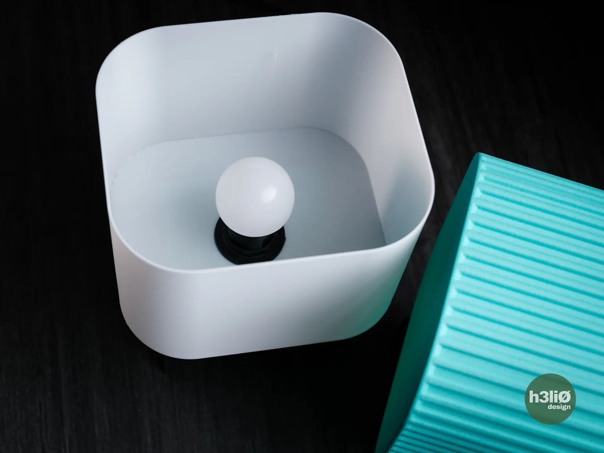 Prismal Desk Lamp - Image 4