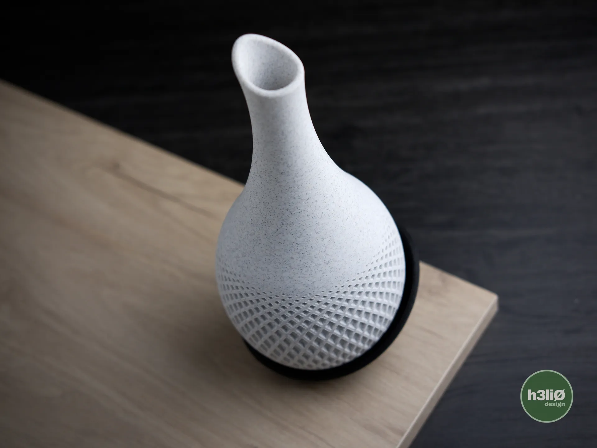 Polygon Vase - Image 2